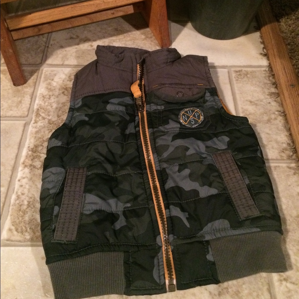 Boys camo pattern vest